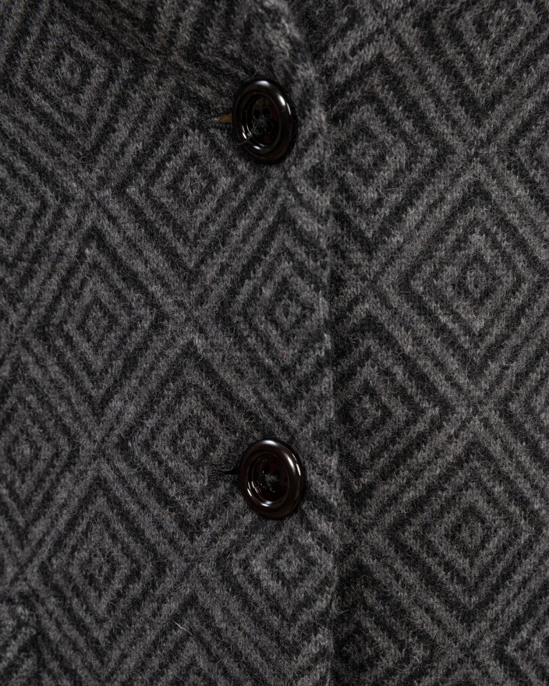 shop CIRCOLO Saldi Giacca: Circolo giacca in lana con fantasia geometrica in contrasto.
Slim fit.
Tasche a toppa.
Due bottoni.
Sfoderata.
Composizione: 40% lana 35% alpaca 25% poliammide.
Fabbricato in Romania.. FD2131-007 number 1942567