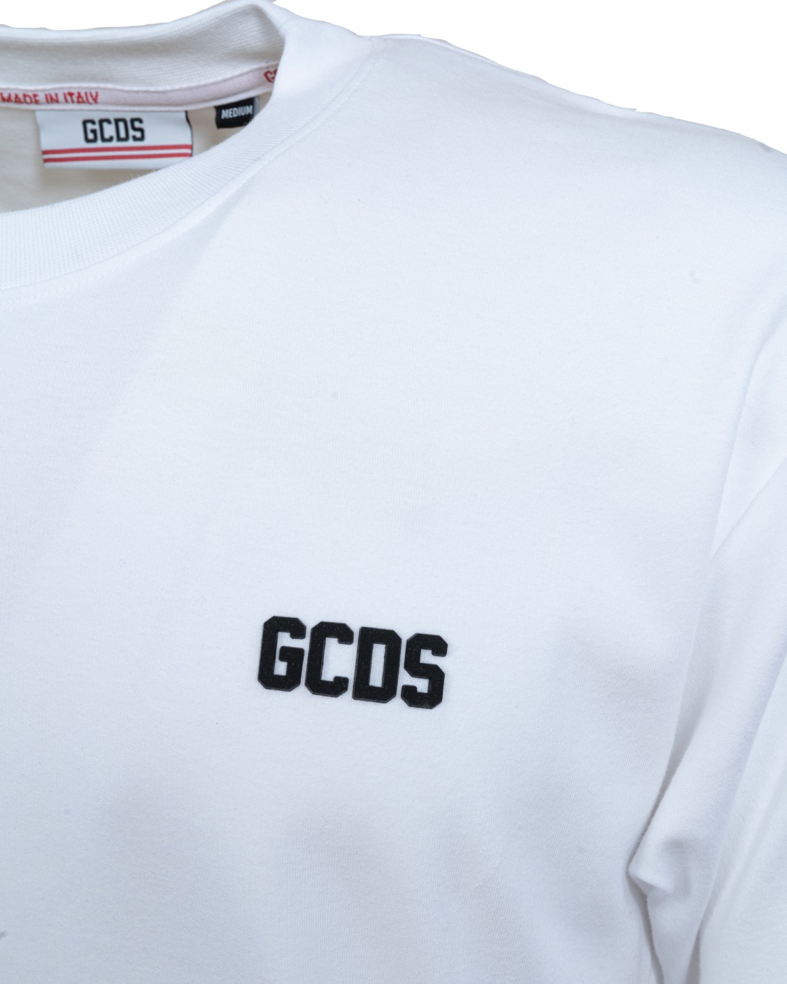 shop GCDS Saldi T-shirt: GCDS t-shirt bianca con logo nero, in contrasto.
Maniche corte.
Scollo rotondo.
Vestibilità regolare.
Composizione: 100% cotone.
Made in Italy.. CC94M021001-01 number 9842115