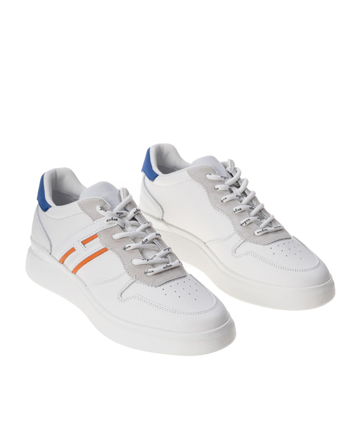 shop HOGAN Saldi Sneakers: Hogan sneakers basket low top H580 in pelle bianca.
Tomaia in pelle.
H laterale.
Dettagli in suede e nabuk.
Fussbett in memory foam.
Suola in gomma.
Custodia in tessuto inclusa.
Composizione: 100% pelle.
Made in Italy.. HXM5800EF20R9R-847W number 6110463