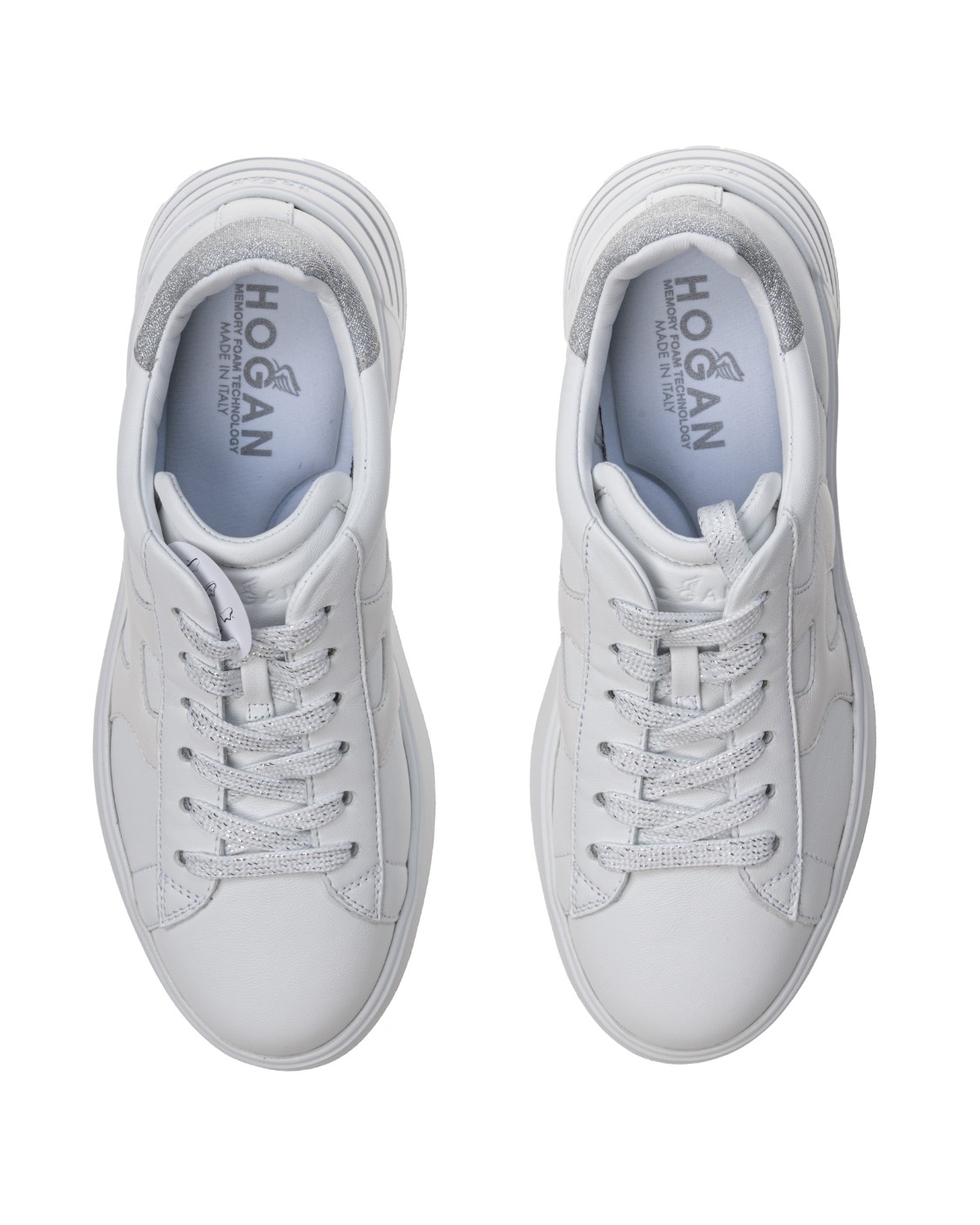 shop HOGAN Saldi Sneakers: Hogan sneakers Rebel.
Tomaia in nappa.
H laterale e dettagli in pelle laminata effetto mosso.
Fussbett in memory foam.
Suola in gomma.
Altezza percepita 5 cm.
Indicazioni di cura e mantenimento incluse.
Custodia in tessuto inclusa.
Composizione: 100% Pelle.
Fabbricato in Italia.. HXW5640DN60QYQ-0351BIANCO/ARGENTO number 7378365