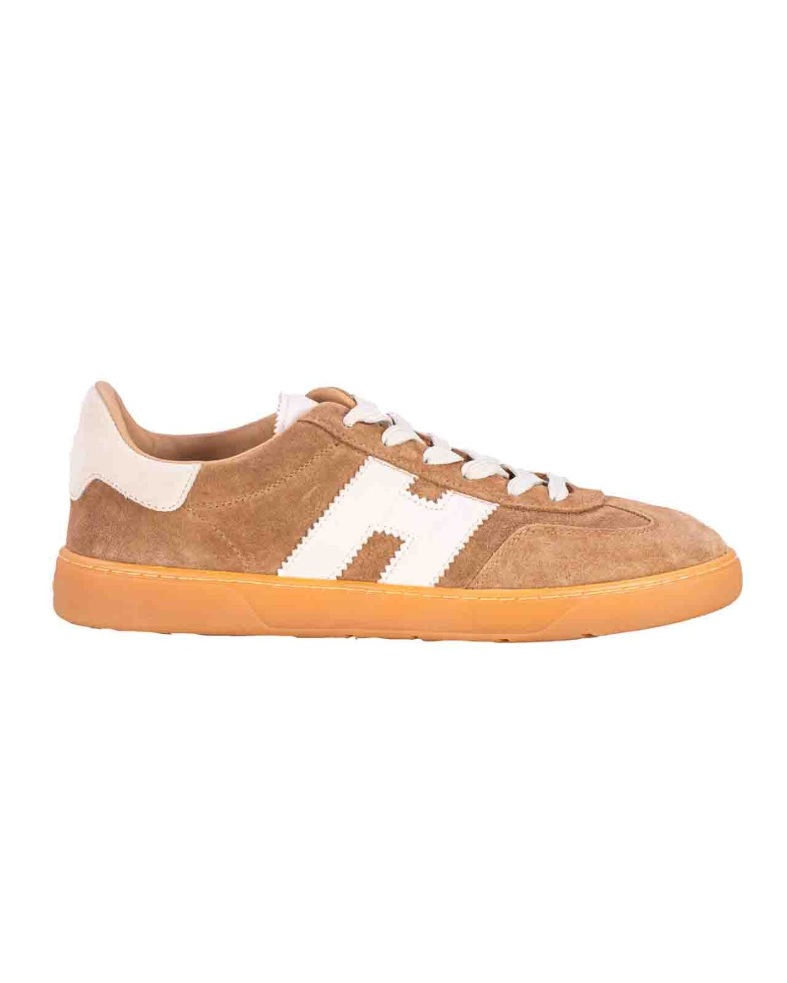 shop HOGAN Saldi Sneakers: Hogan sneakers Hogan Cool Beige.
Tomaia in pelle scamosciata.
H laterale e dettagli in nappa.
Fussbett in memory foam.
Suola a cassetta in gomma (TPU).
Indicazioni di cura e mantenimento incluse.
Custodia in tessuto inclusa.
Include un paio di lacci aggiuntivi.
Fabbricato in Italia.. HXM6470FB60PJQ-64H8 number 9373468